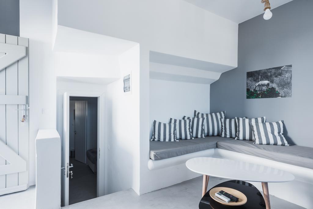 Sea Rock & Sky Private Residence Merchia Beach Екстер'єр фото