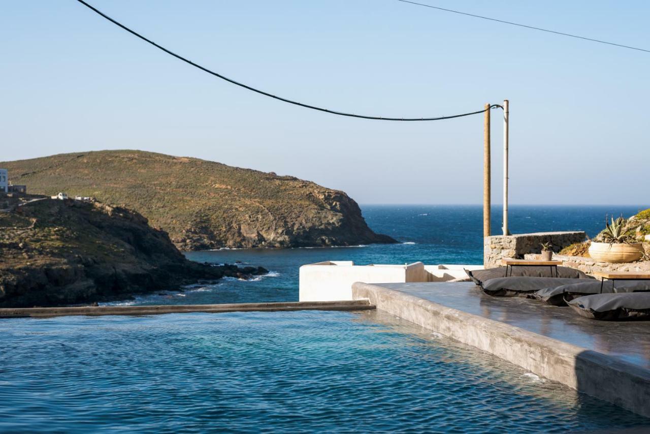 Sea Rock & Sky Private Residence Merchia Beach Екстер'єр фото
